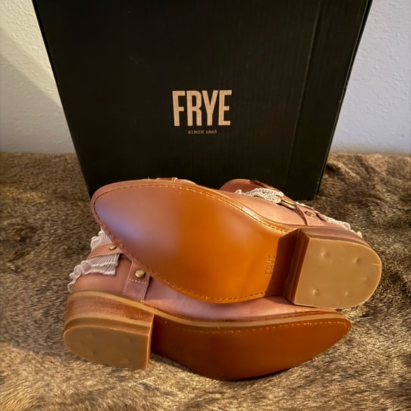 Frye Women's Tan Leather Boots - Picture 4 of 5